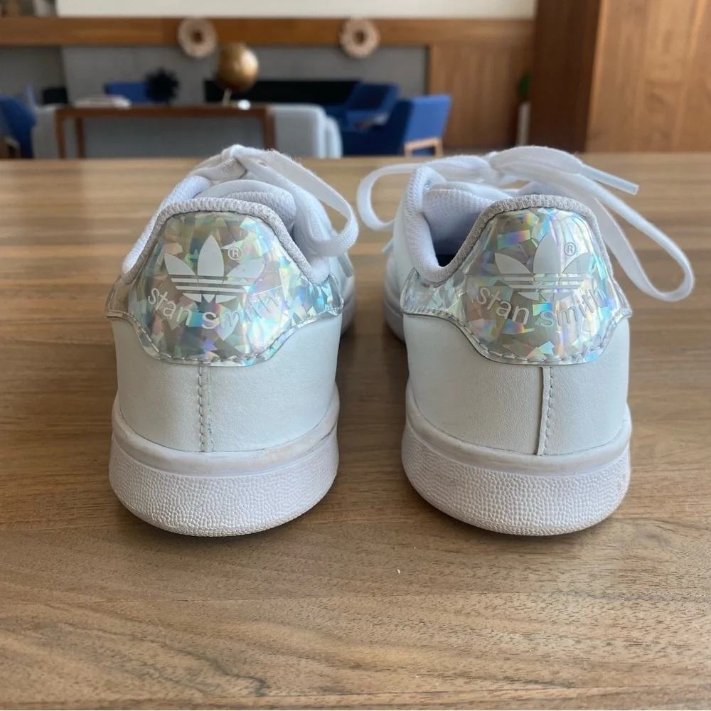White Adidas Stan Smith Ortholite Kids Holographic trainers. Size 4.5